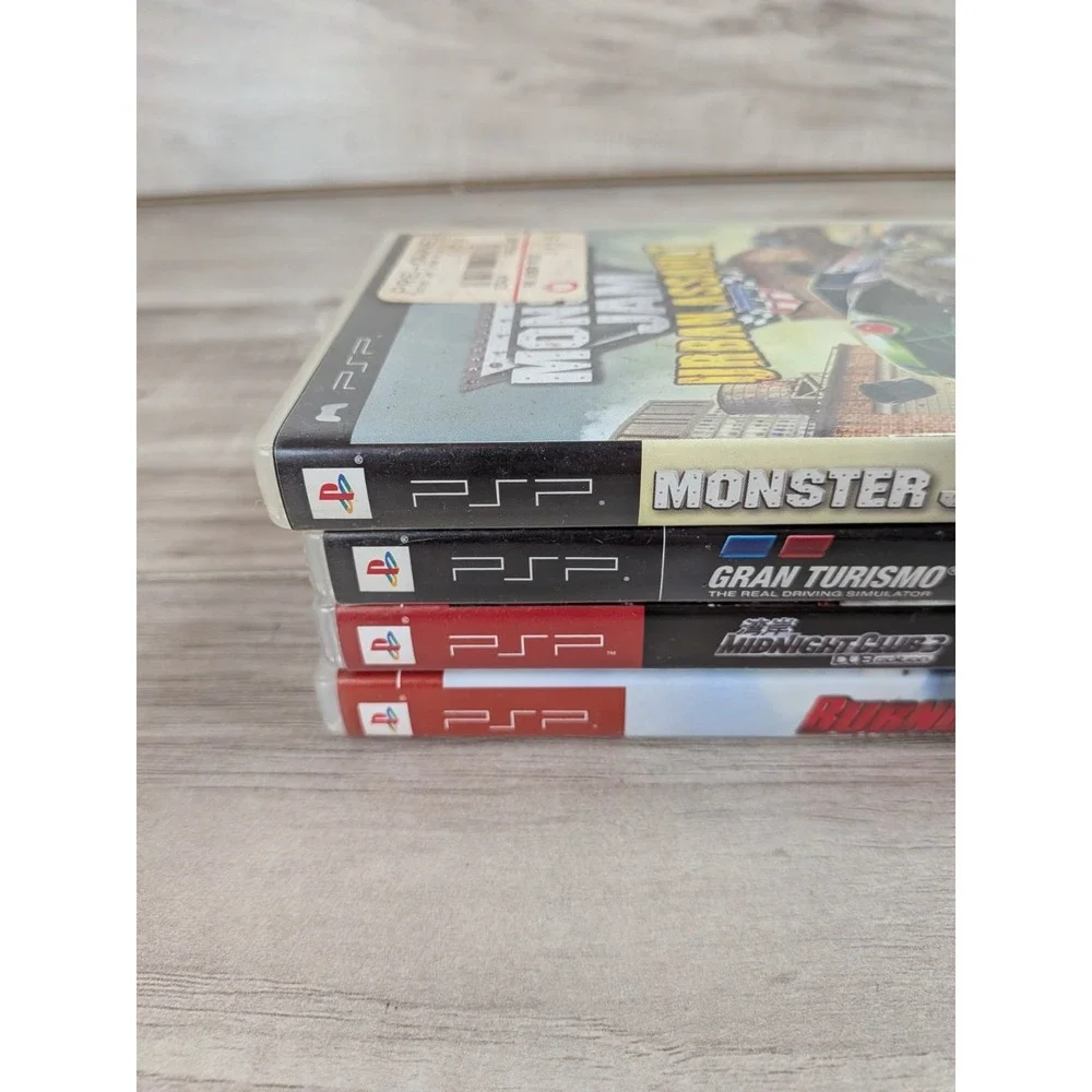 4 EMPTY PSP CASES  NO games CASE ONLY!! 2 Include Books.